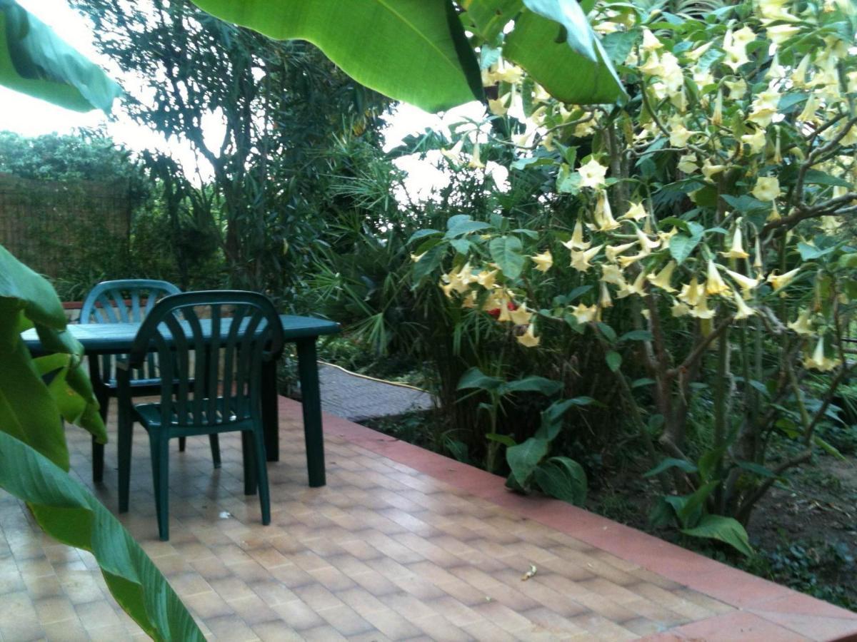 Stanza In Villa Con Giardino Vista Mare Cefalù Exterior foto