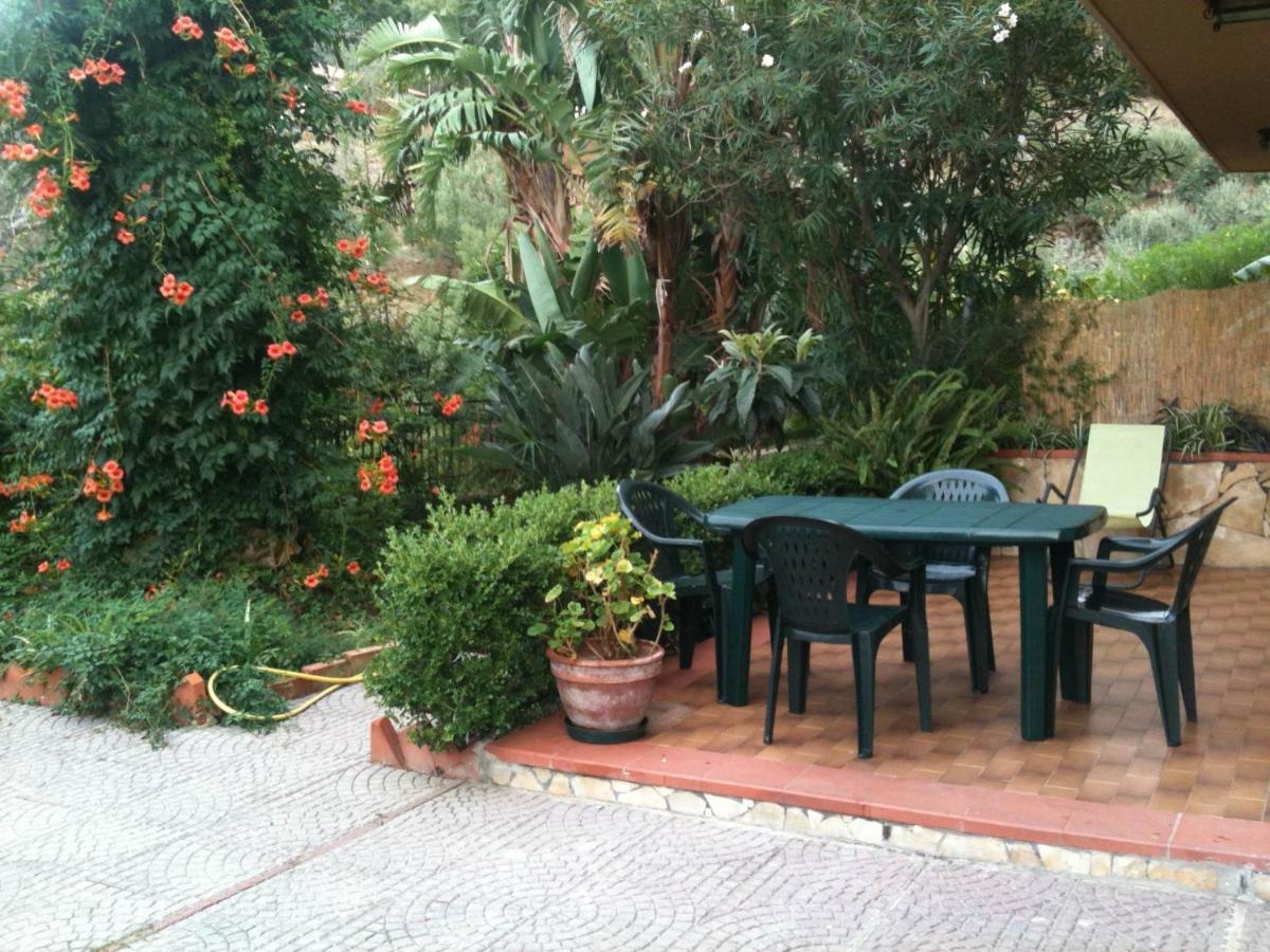 Stanza In Villa Con Giardino Vista Mare Cefalù Exterior foto