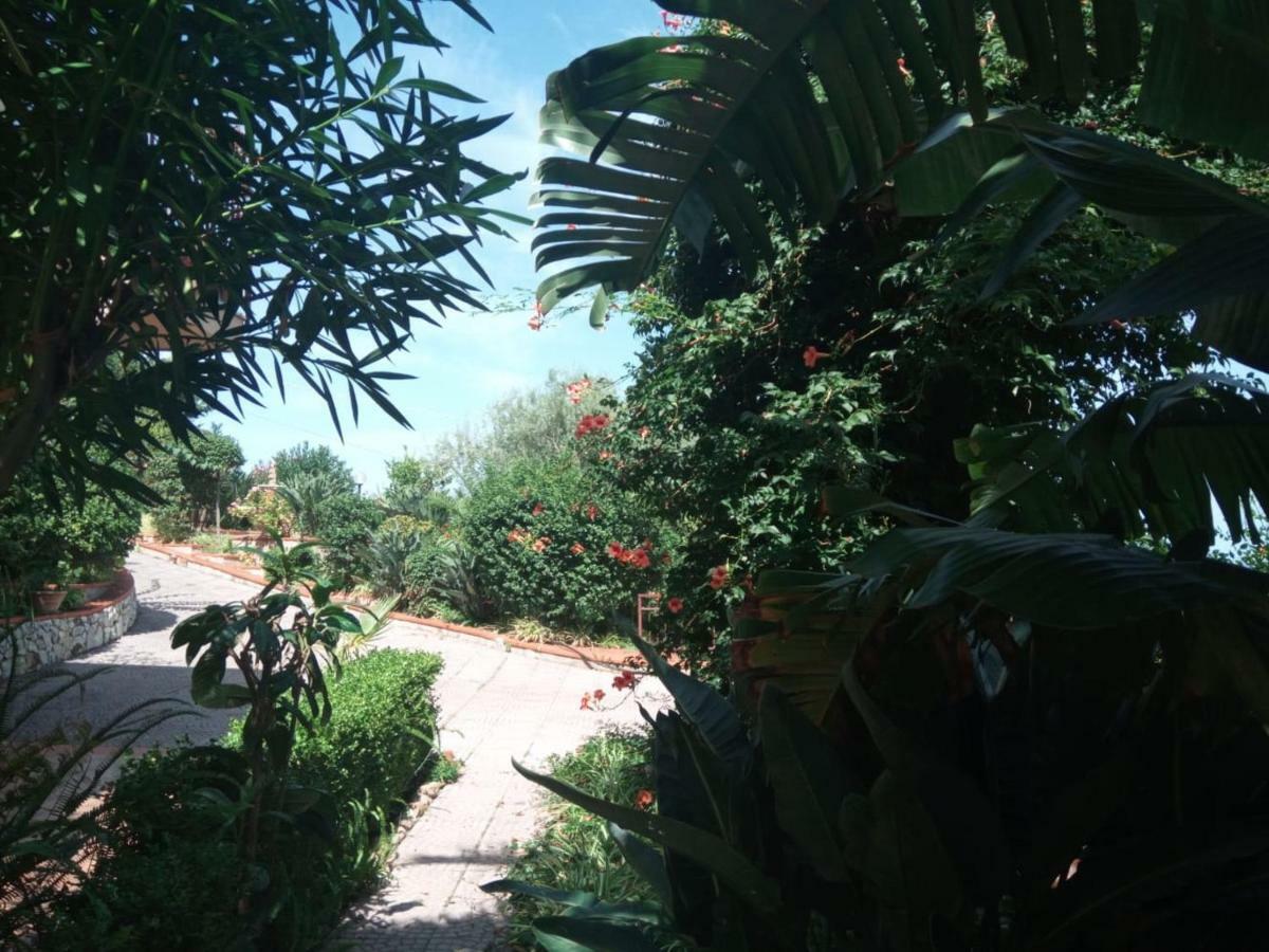 Stanza In Villa Con Giardino Vista Mare Cefalù Exterior foto